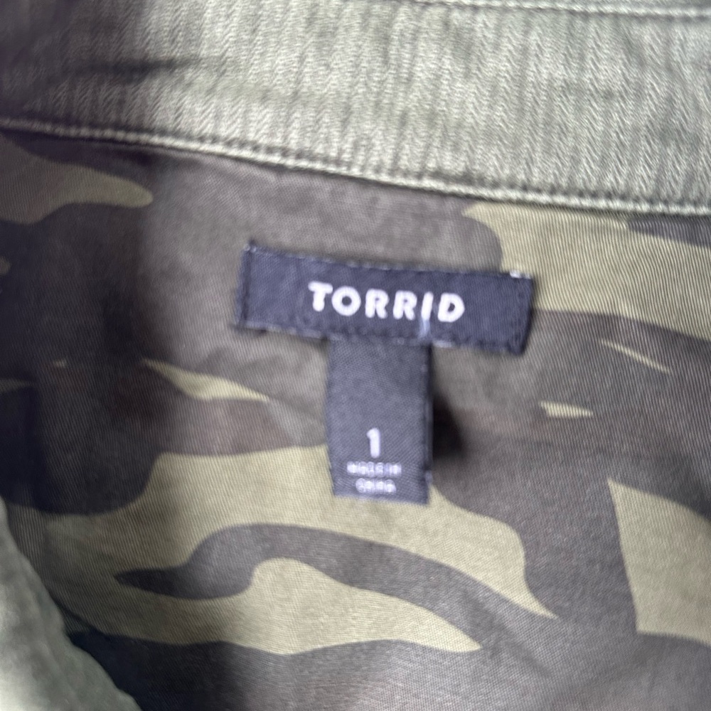 Torrid Olive Green Twill Military Embellished Jacket Size 1 - Picture 4 of 5